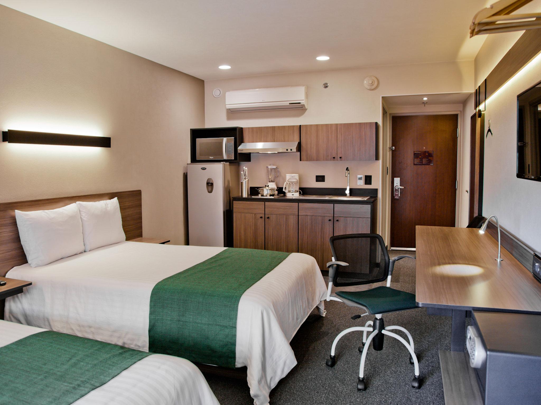 City Express Suites By Marriott بلايا ديل كارمن المظهر الخارجي الصورة