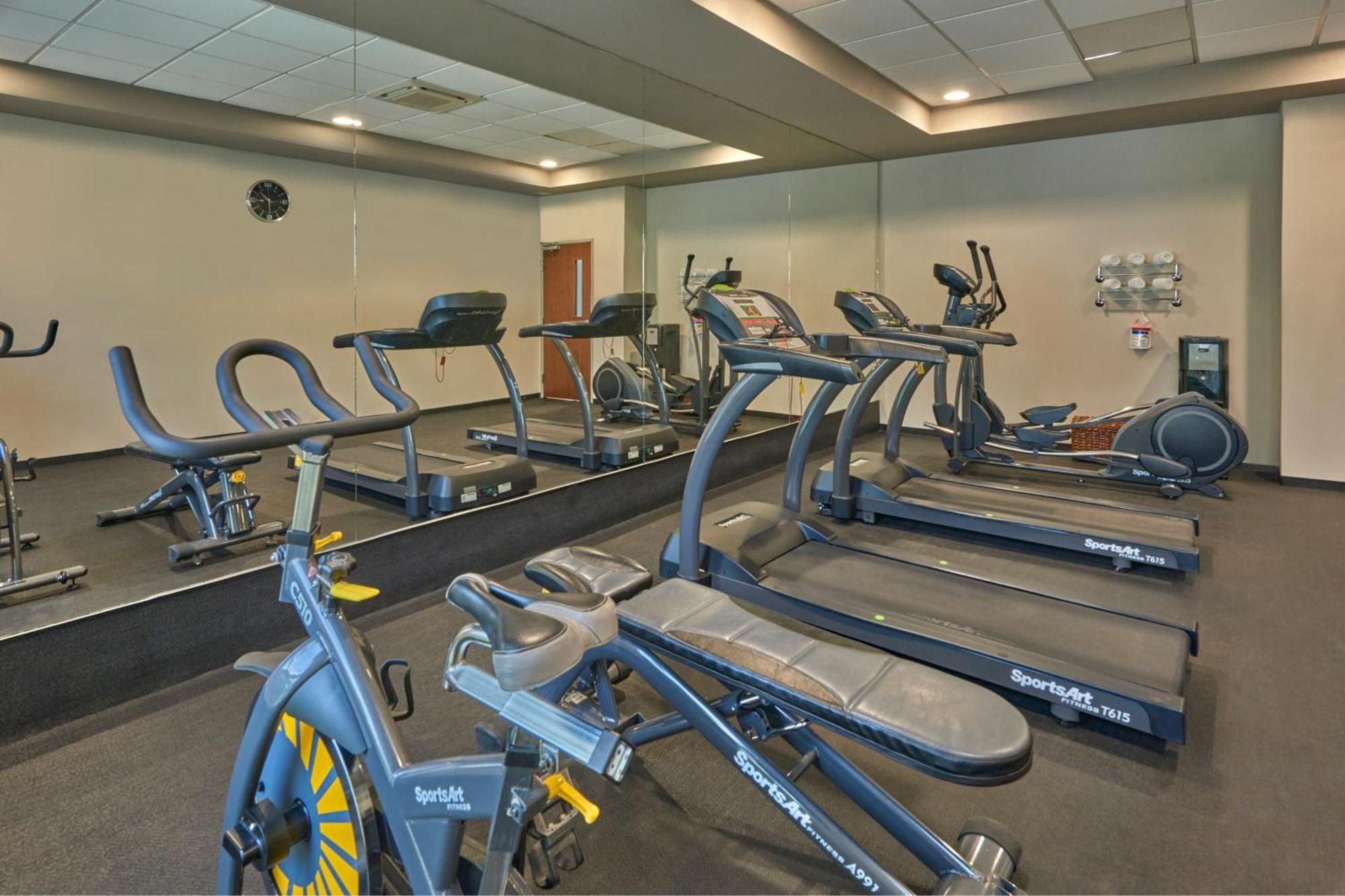 City Express Suites By Marriott بلايا ديل كارمن المظهر الخارجي الصورة