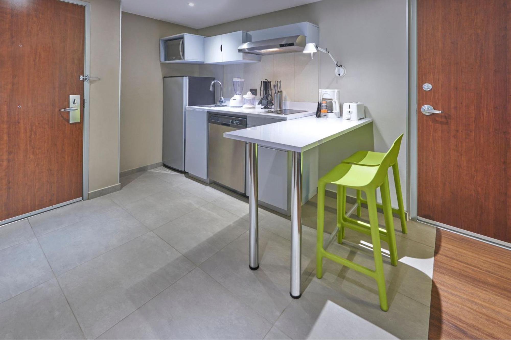 City Express Suites By Marriott بلايا ديل كارمن المظهر الخارجي الصورة